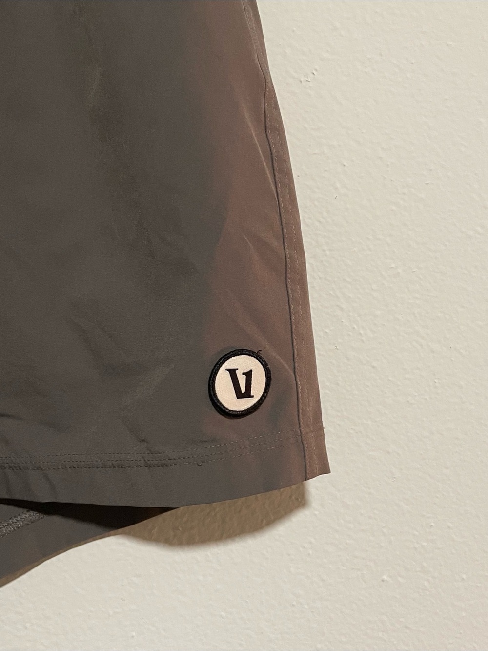 Vuori Warm Grey Kore Shorts, Size Medium - Picture 3 of 5